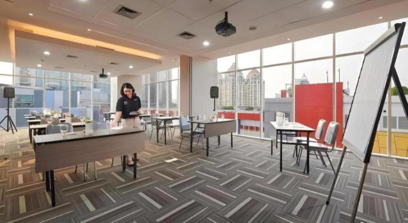 Hi Hotel Senen Cakarta Dış mekan fotoğraf
